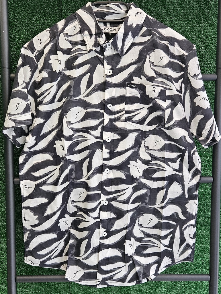 Camisa Hombre Tulipanes Blanca y Negra